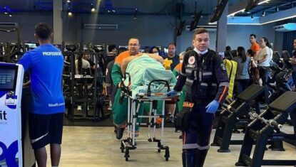 Banco cedeu e derrubou barra de