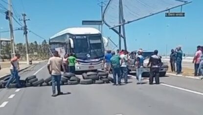Taxistas encerram protesto contra fiscalização da SMTT de Marechal Deodoro