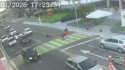 Vídeo da SSP-AL flagra atropelamento de quatro pessoas em faixa de pedestres em Maceió