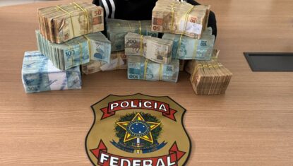 Médico suspeito de lavagem de dinheiro e corrupção é preso com R$ 500 mil dentro de mochila