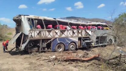 Perícia indica que ônibus que capotou e deixou 16 mortos em AL não apresentava falhas mecânicas