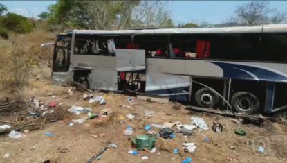 Dez romeiros feridos em acidente com ônibus recebem alta; 11 seguem internados em hospitais estaduais