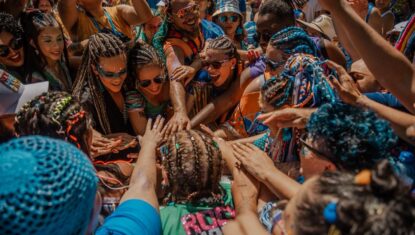 Rock Maracatu desfila no domingo (8) e leva à avenida tema ‘A Maceió que faz vibrar seu coração’