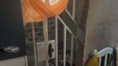 VÍDEO: idoso é preso em flagrante por manter filho deficiente intelectual em cárcere privado no interior de AL