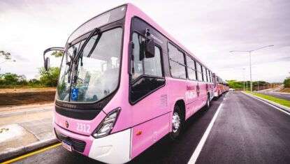 Ônibus exclusivo para mulheres começa a circular em Maceió; veja linhas e horários