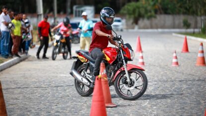 Detran de Alagoas abre vagas extras para exame prático de moto; saiba como agendar