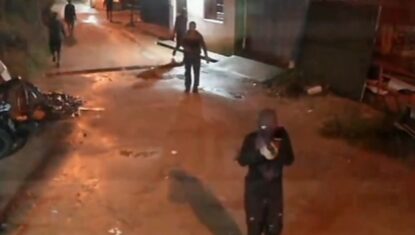 VÍDEO: câmera flagra seis criminosos armados no Benedito Bentes