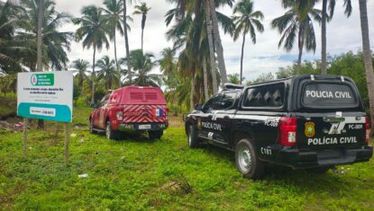 VÍDEO: polícia encontra corpos enterrados em manguezal e investiga cemitério clandestino em AL