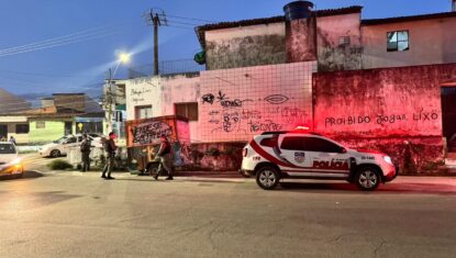Corpo de mulher é achado em saco plástico no Jacintinho