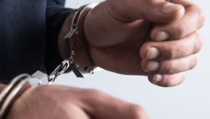 Homem é preso suspeito de estuprar criança de 9 anos após buscá-la em escola em Maceió