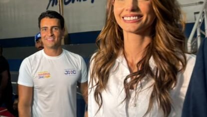 JHC (PSDB) vota em Maceió