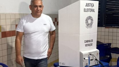 Márcio Jambo (Democrata) vota em Maceió