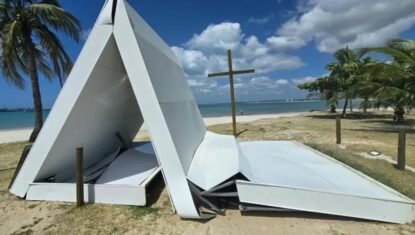 Capelinha do Jaraguá desaba após fortes ventos em Maceió